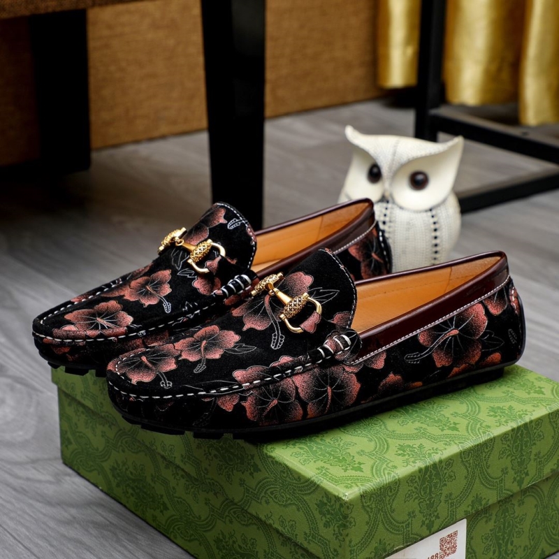G*u*i leather shoes